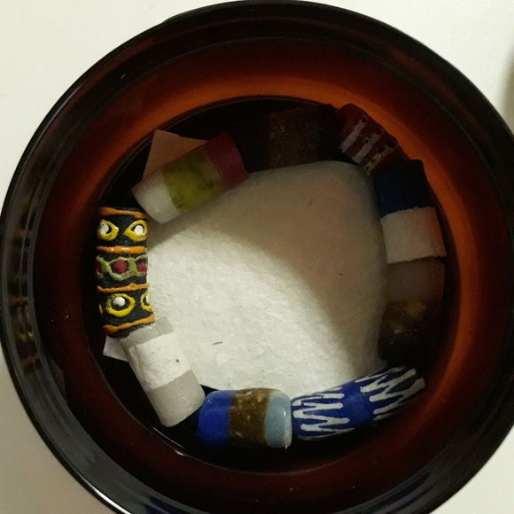 Aromatherapy Energy Bracelet - Picture 3 of 4